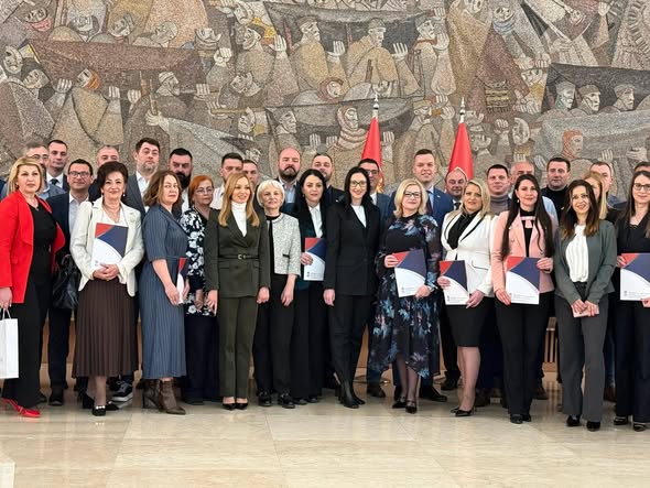 СРЕДСТВА МИНИСТАРСТВА ЗА БРИГУ О ПОРОДИЦИ И ДЕМОГРАФИЈУ ЗА СПРОВОЂЕЊЕ ПОПУЛАЦИОНИХ МЕРА – НОВИ СПОРТСКИ ТЕРЕН У ПАРТИЗАНУ