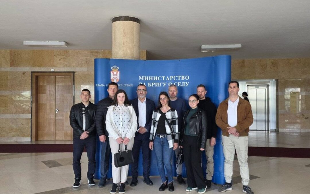 ПЕТ УГОВОРА ЗА КУПОВИНУ СЕОСКОГ ДОМАЋИНСТВА